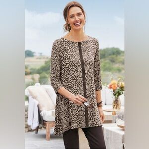 Soft Surroundings Spot of Luxe 3/4 Sleeve Giraffe Print Knit Tunic